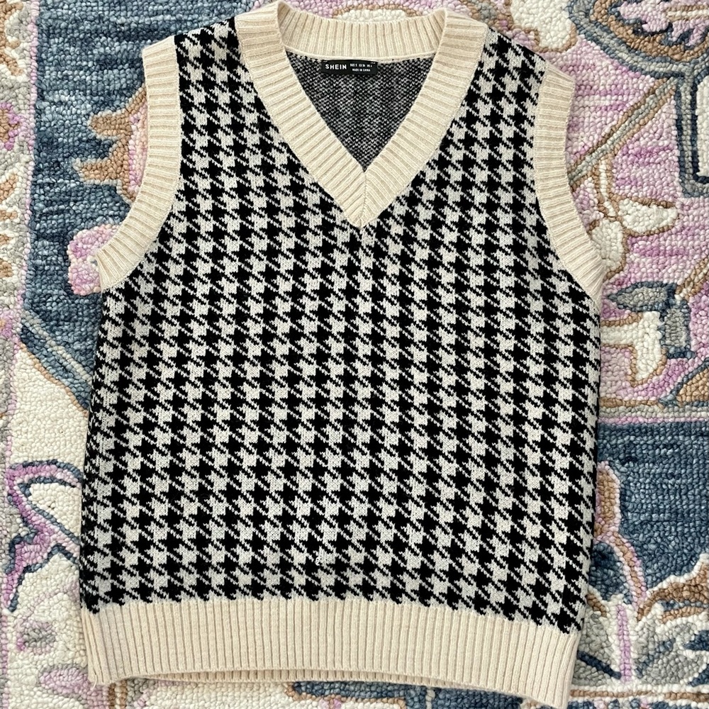 SHEIN houndstooth sweater vest